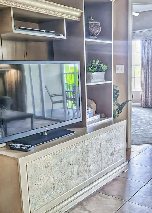 Entire Rental 3-Br Minutes From Disney X8 Hot Tub Apartment 2204 Orlando Extérieur photo